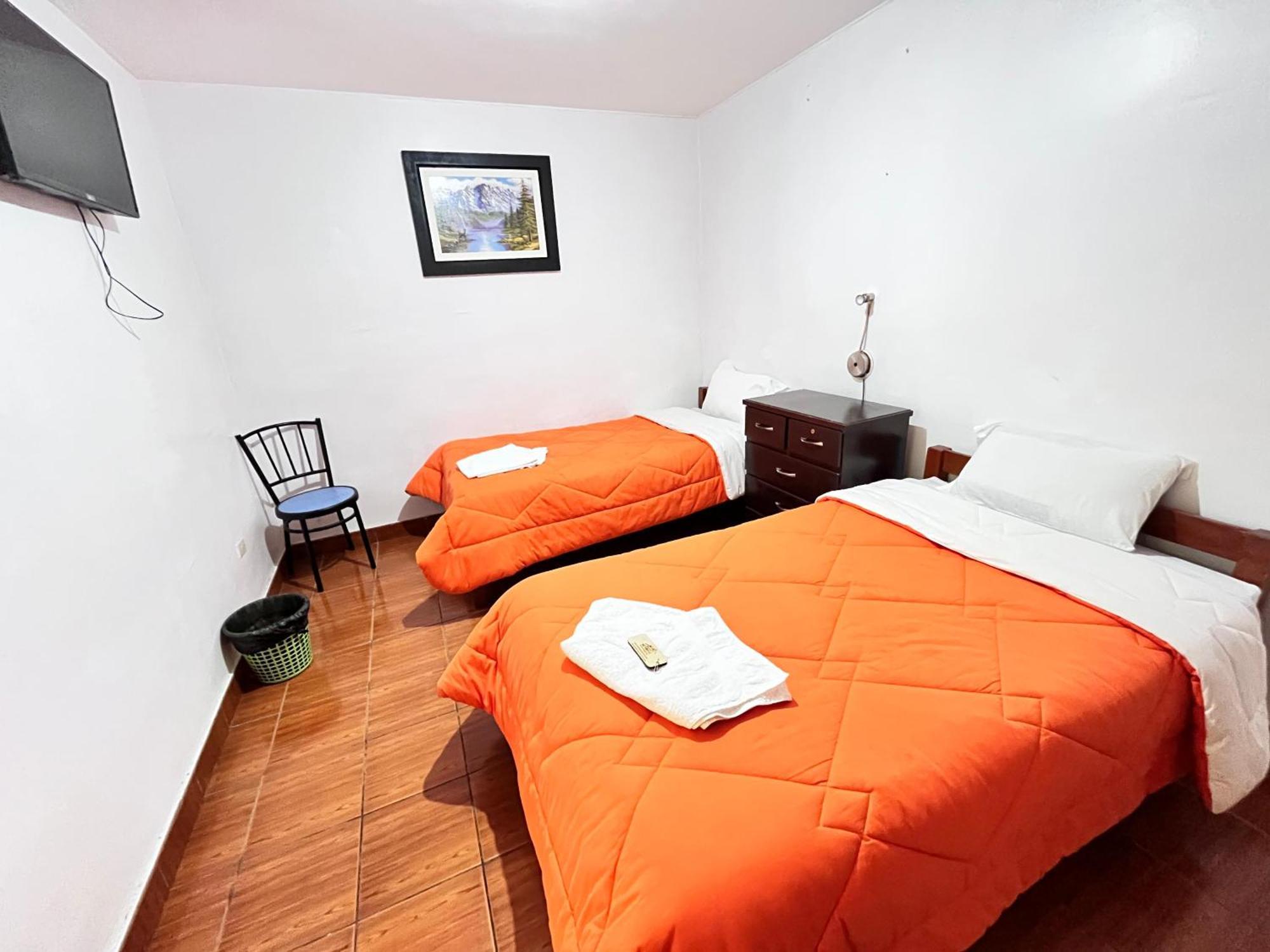 Sunrise Guest House Huaraz  Bagian luar foto