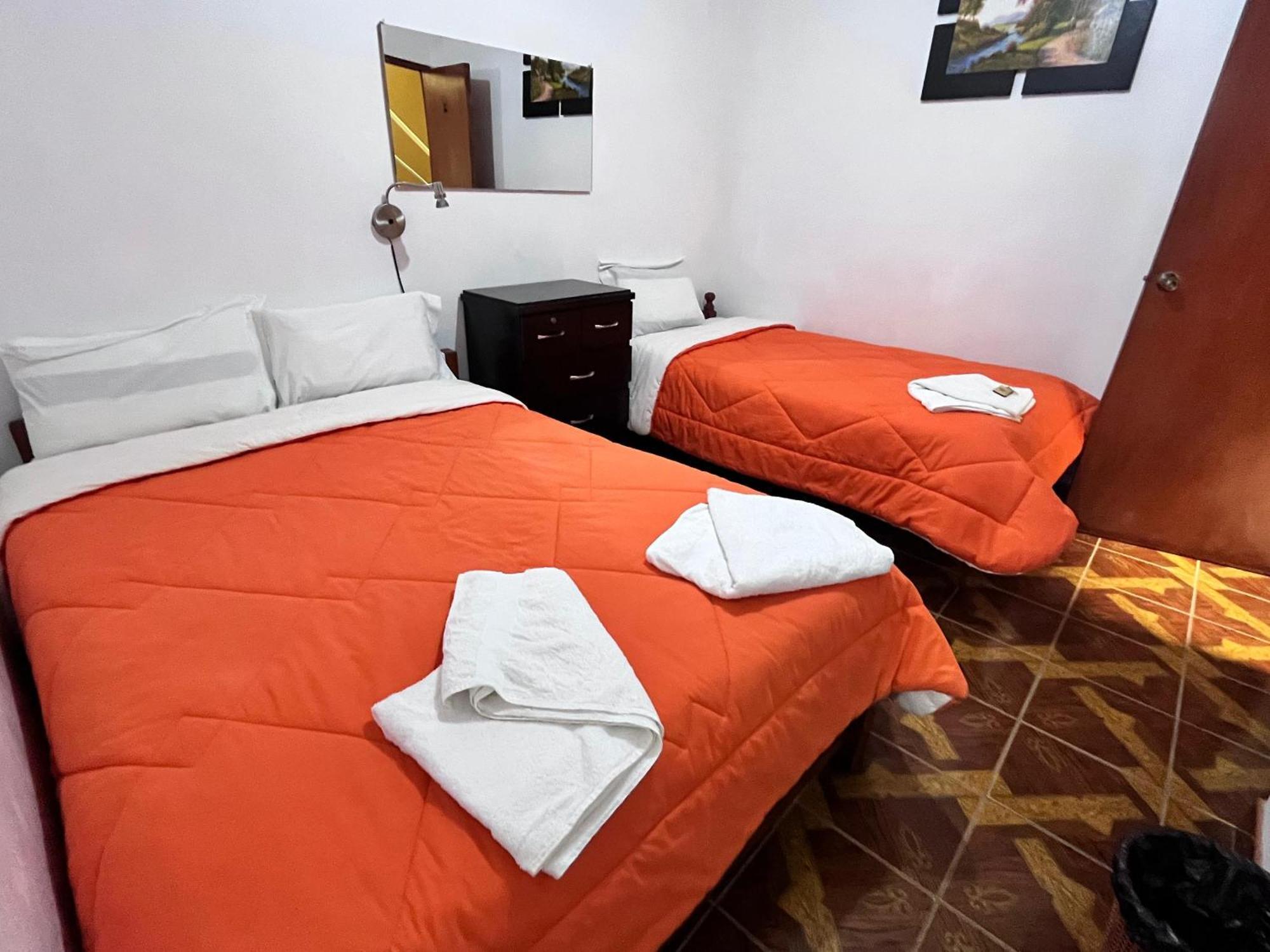 Sunrise Guest House Huaraz  Bagian luar foto